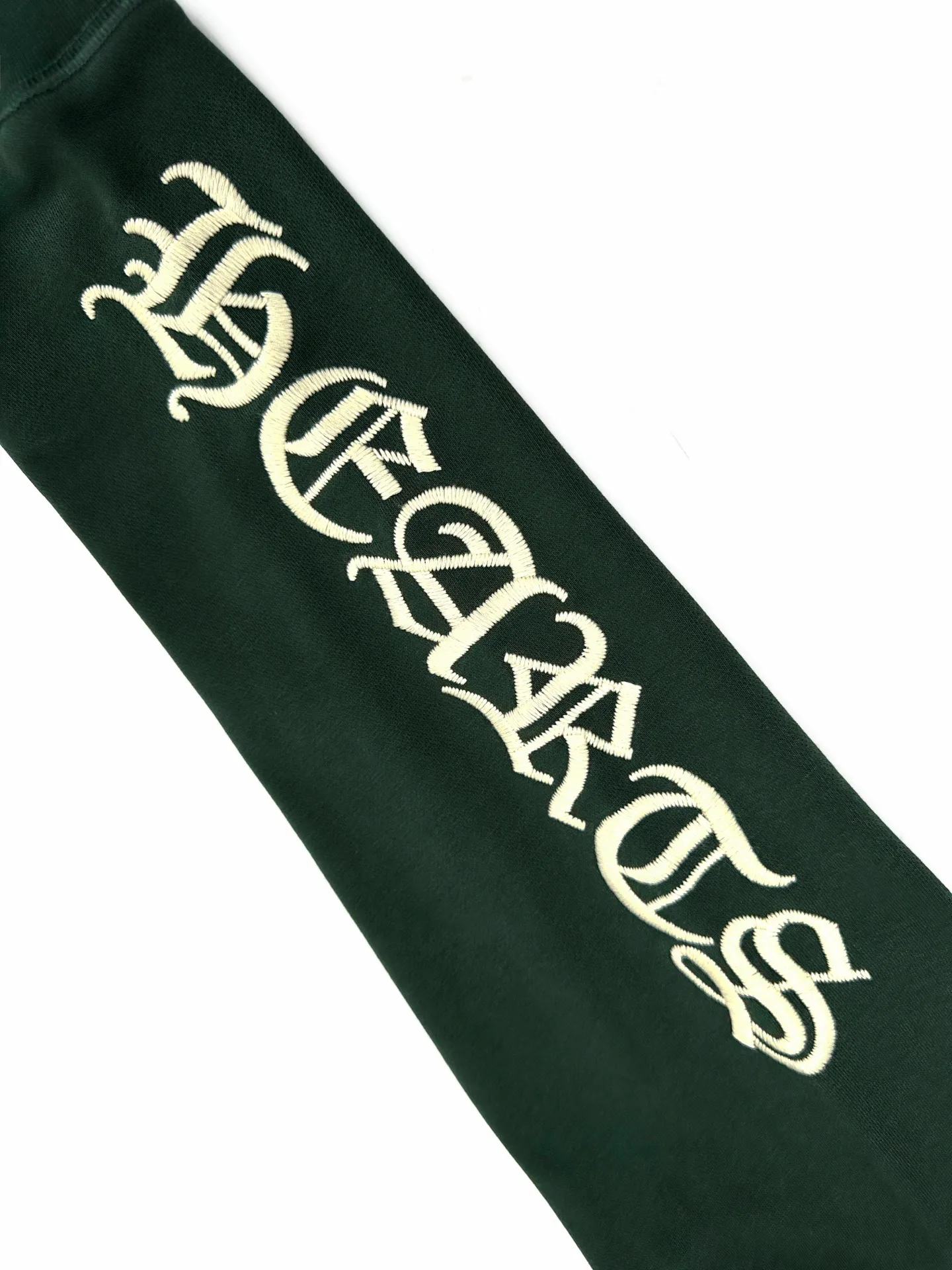 Chrome Hearts ， ， 。 ， ， 。 ， ， Retro 。 ， ， ， ， Retro 。 ， 。 1. ， Chrome Hearts ， ， 。 2 ， ， ， 、 ， 。 ： 1:1 CH 1:1 CH 1:1 CH 1:1 CH ： Size： S M L ： DD 136
